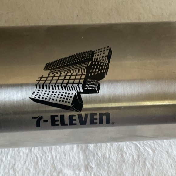 7-Eleven vintage Steel Thermos - Picture 2 of 4